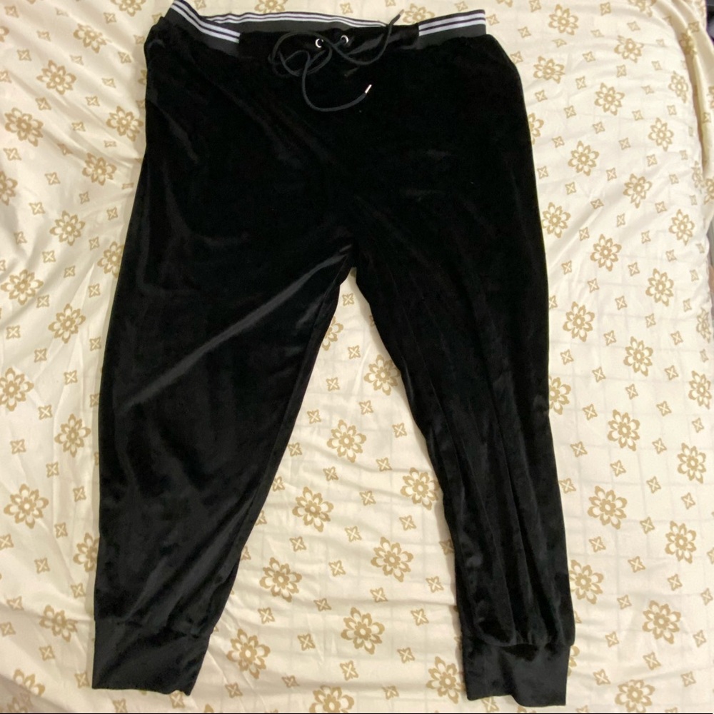 Black velvet joggers plus size